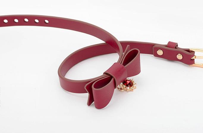 Elegant Leather Collar with Bow Pendant and Leash
