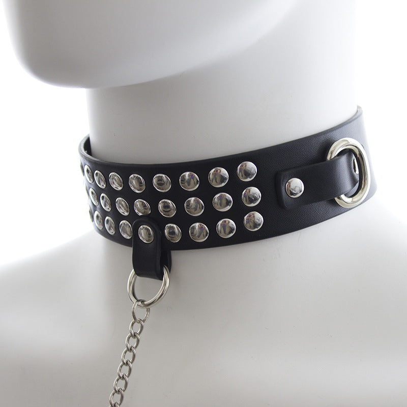 Gothic multi-rivet PU leather BDSM collar with leash for bondage play