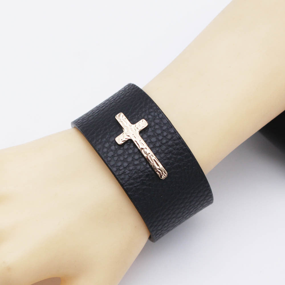 Hammered Cross PU Leather Bracelet – Stylish BDSM accessory for men and women